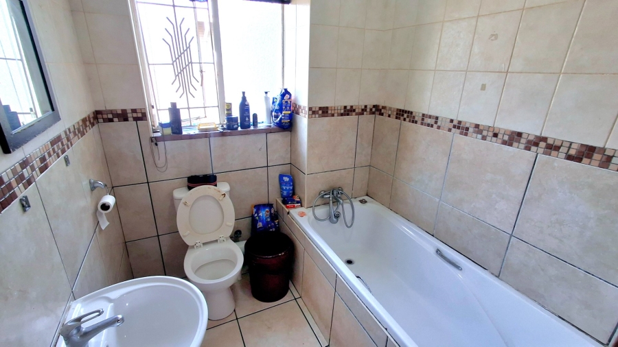 2 Bedroom Property for Sale in Sasolburg Ext 3 Free State